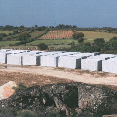 Varios bloques grandes de granito